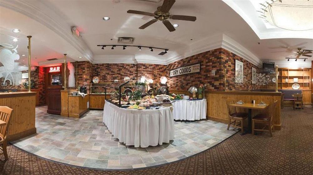 Clarion Hotel & Conference Center Ronkonkoma Exterior photo